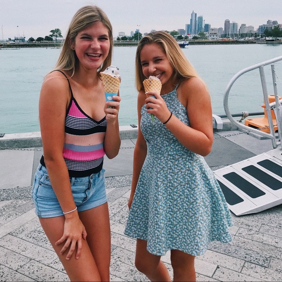 Meet your Posher, Lilly - Picture 3 of 4